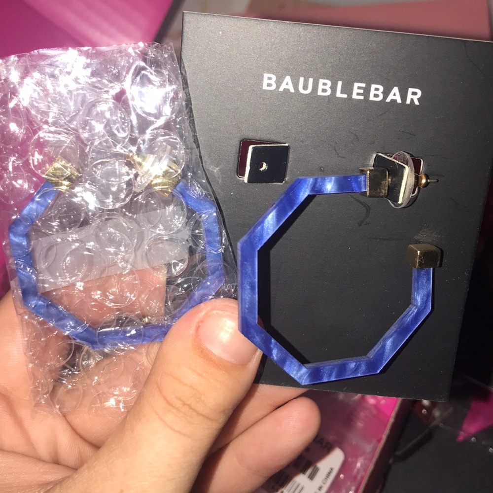 Bauble bar octagon blue hoops
